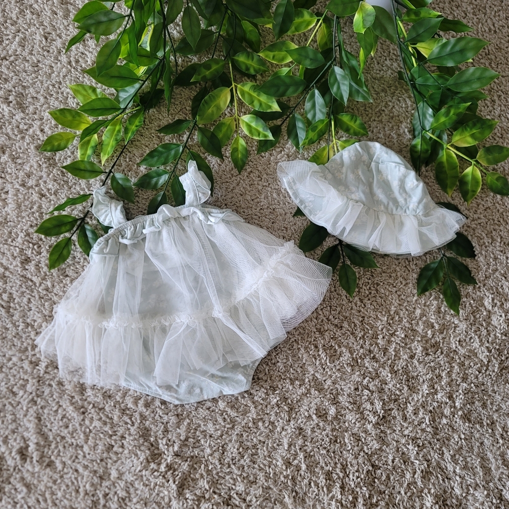 Baby Girl Mesh Ruffled Outfit + Sunhat (0-3 Months) - Picture 2 of 5